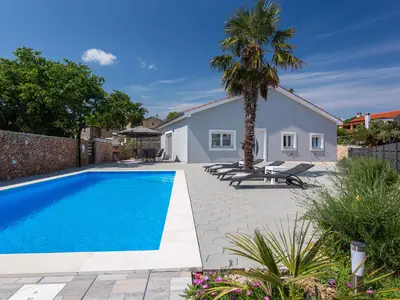 Villa für 8 Personen (90 m²) in Garica 10/10