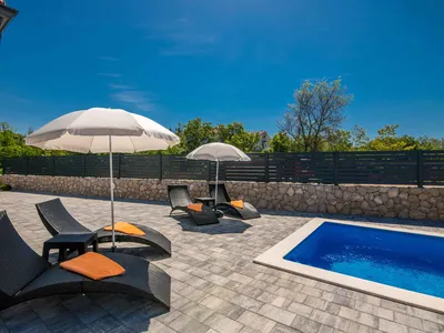 Villa für 6 Personen (92 m²) in Garica 2/10