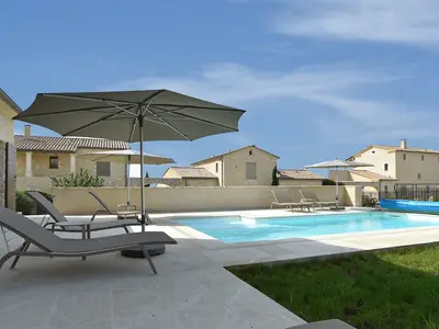 PoolOfHouse