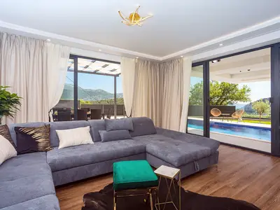 Furnished with high-quality materials, fully airconditioned with free WiFi, equipped with all the modern guest needs
