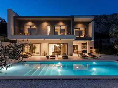 Villa Adventure with 3 en-suite bedrooms, a Media room, private pool, 7km from Omiš