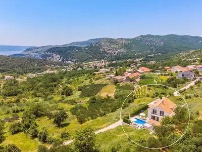 View on the villa and surrounding area.