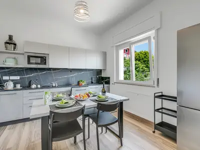 Küche und Essbereich