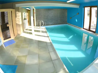 PoolOfHouse