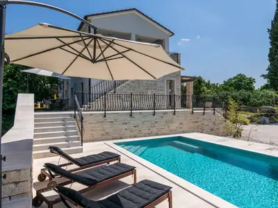 Villa für 8 Personen (120 m²) in Golaš 2/10