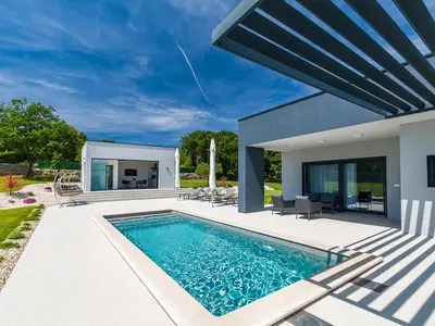 Villa für 6 Personen (170 m²) in Golaš 1/10