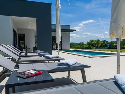 Villa für 6 Personen (170 m²) in Golaš 4/10