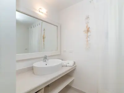 Badezimmer mit Dusche