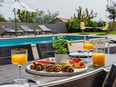 Genießen Sie die natürliche Umgebung und Privatsphäre in der Villa Lukas