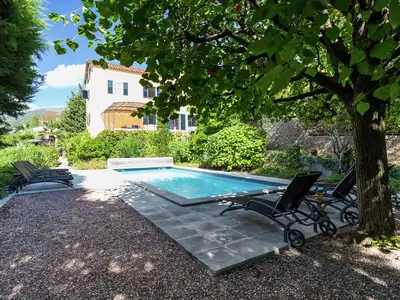 PoolOfHouse