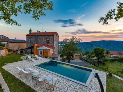 Villa für 10 Personen (350 m²) in Grizane 1/10