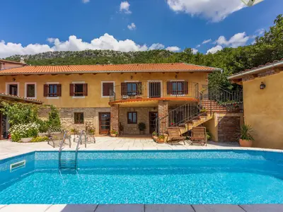 Villa für 6 Personen (200 m²) in Grizane 3/10