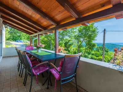 Villa für 6 Personen (220 m²) in Grizane 5/10