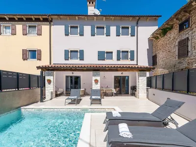 Villa für 4 Personen (120 m²) in Grožnjan 2/10