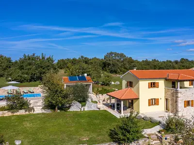 Villa für 8 Personen (200 m²) in Grožnjan 2/10