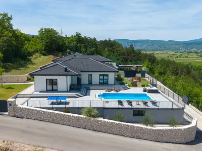 Die Villa ist voll klimatisiert und verfügt über kostenloses WLAN