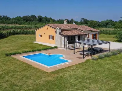 Villa für 6 Personen (127 m²) in Heki 8/10