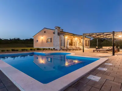 Villa für 6 Personen (127 m²) in Heki 1/10