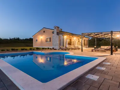 Villa für 6 Personen (127 m²) in Heki 1/10