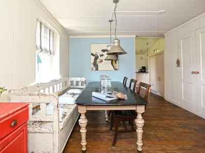 DiningRoom
