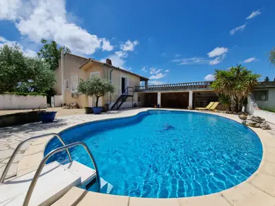 Pool des Ferienhauses