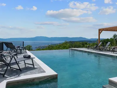 Villa für 10 Personen (220 m²) in Hreljin 8/10