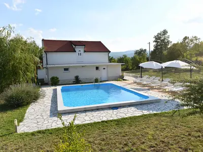 Villa für 8 Personen (90 m²) in Hrvace 5/10