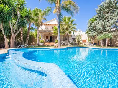 PoolOfHouse