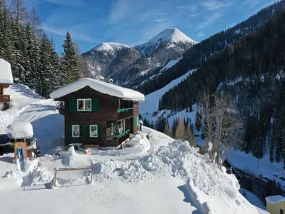 Außenseite Ferienhaus [Winter]