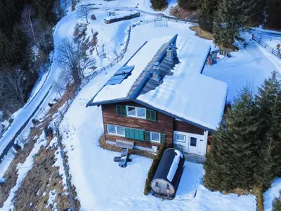 Außenseite Ferienhaus [Winter]