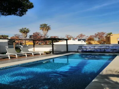PoolOfHouse