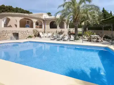 PoolOfHouse