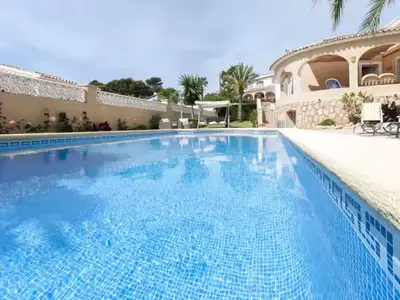 PoolOfHouse