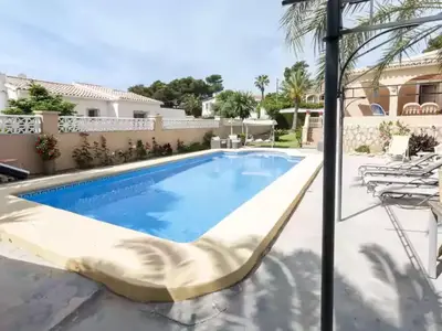 PoolOfHouse
