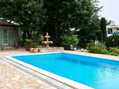 Villa für 8 Personen (264 m²) in Jehnići 6/10