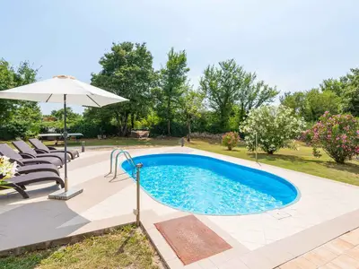 Villa für 5 Personen (90 m²) in Juršići 2/10