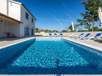 Villa für 8 Personen (215 m²) in Juršići 5/10