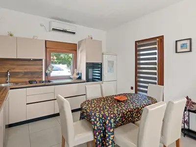 Villa für 5 Personen (90 m²) in Juršići 8/10