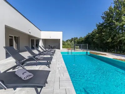 Villa für 8 Personen (200 m²) in Juršići 2/10