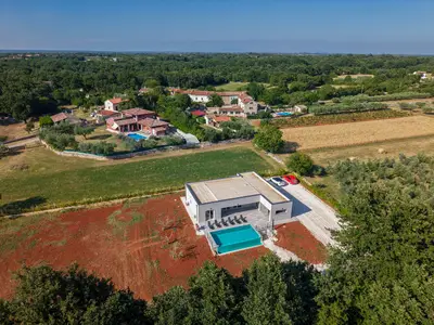 Villa für 8 Personen (200 m²) in Juršići 4/10