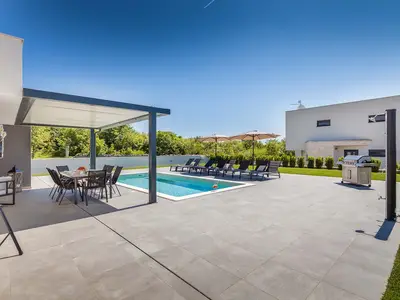 Villa für 10 Personen (180 m²) in Juršići 3/10