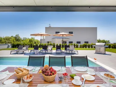 Villa für 10 Personen (180 m²) in Juršići 4/10