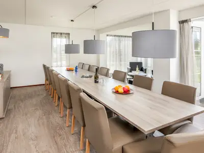 DiningRoom