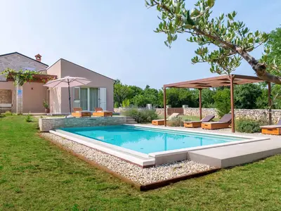 Villa für 6 Personen (171 m²) in Brajkovići 1/10