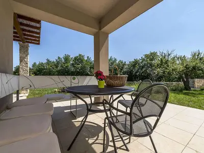 Villa für 6 Personen (171 m²) in Brajkovići 9/10