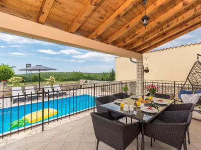 Villa für 4 Personen (120 m²) in Kanfanar 1/10