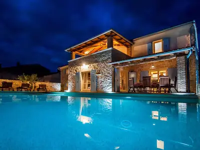 Villa für 8 Personen (320 m²) in Krmed 2/10
