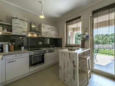 Villa für 8 Personen (171 m²) in Brajkovići 10/10