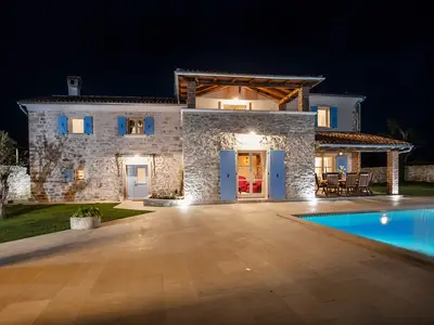 Villa für 10 Personen (320 m²) in Krmed 1/10