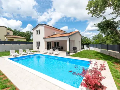 Villa für 6 Personen (150 m²) in Brajkovići 1/10